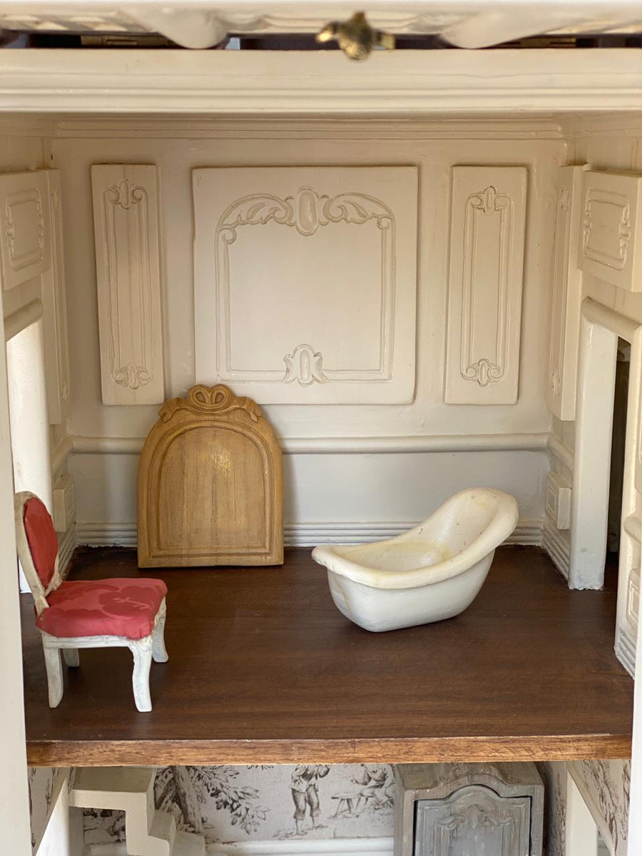 Set of miniature doll house furniture – Parrot Lily Pvt Ltd