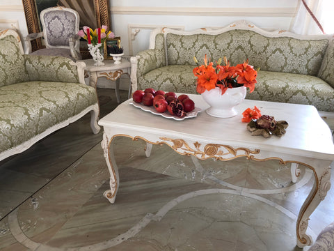 Centre table of Louis XV elegance with pomegranate  motif
