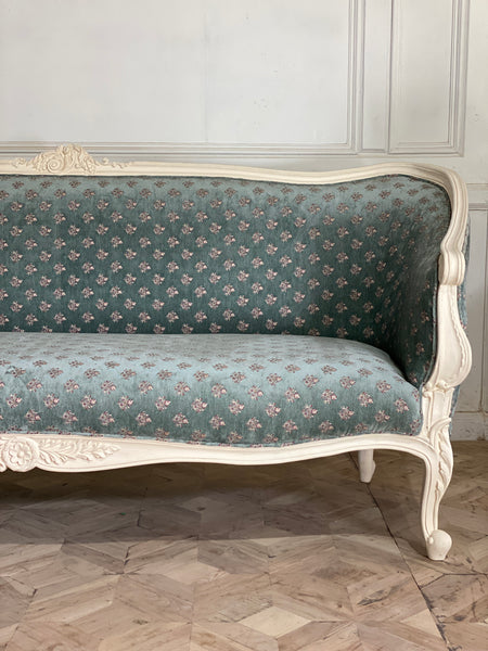 Louis XV sofa in bergère proportions