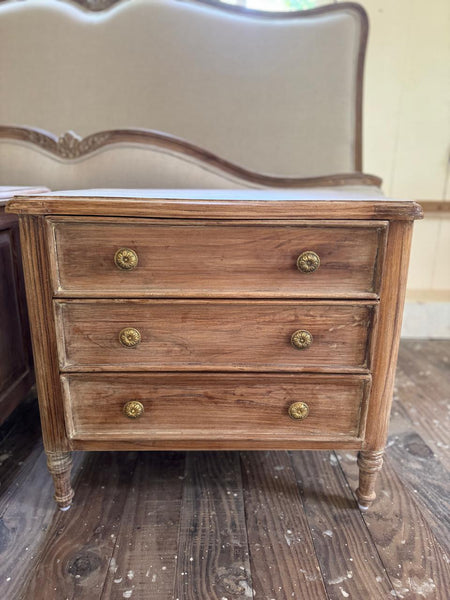 Country style Louis XVI Nightstand