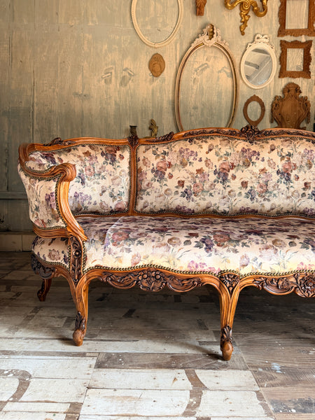 Louis XV elegant Canapé in walnut~