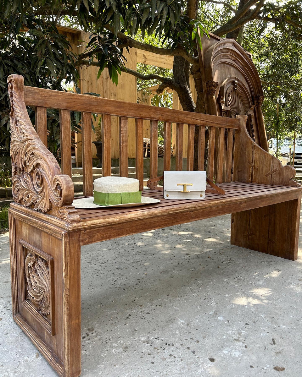 Pew bench inspired by a chapel – Parrot & Lily