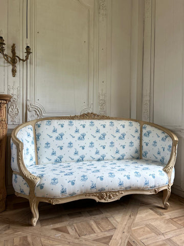 Country style Petite Louis XV Sofa~