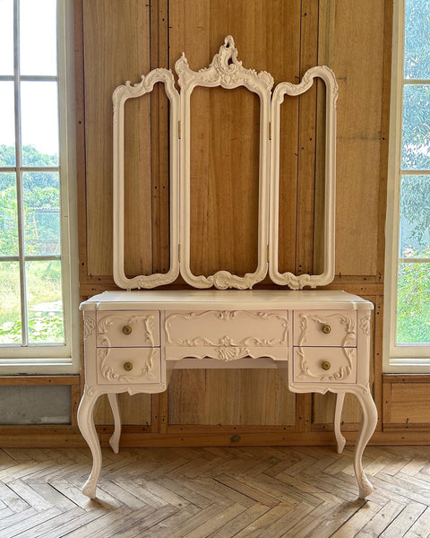 Rococo romantic frame
