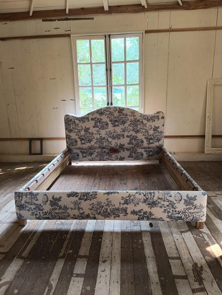 Beautiful Toile de jouy Bed~
