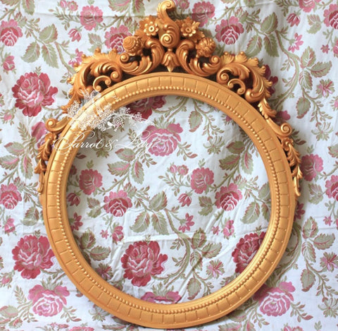 Baroque round frame