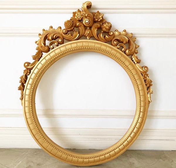 Baroque round frame