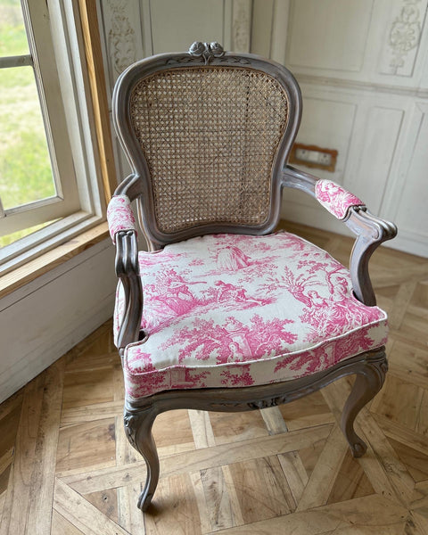 Elegant Country Louis XV Chair