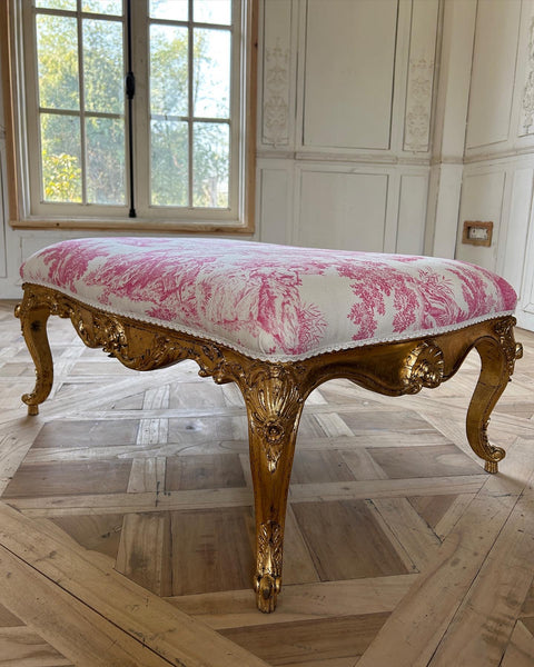 Tabouret with intense rococo carving