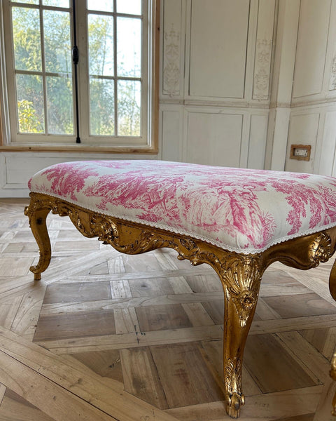 Tabouret with intense rococo carving