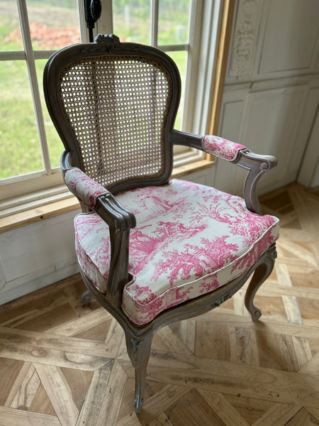 Elegant Country Louis XV Chair