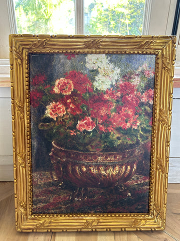 Petite frame for the romantic heart