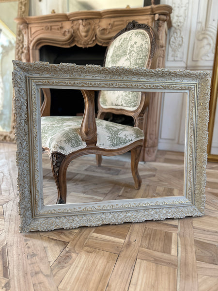 Frame inspired by an Old Painting