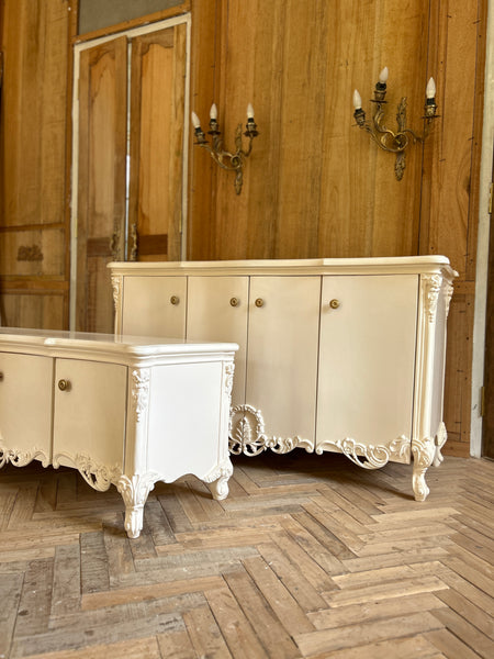 Commode with exceptional storage