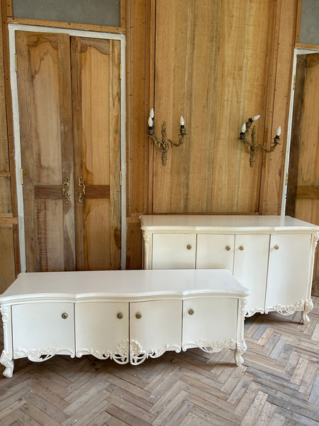 Commode with exceptional storage