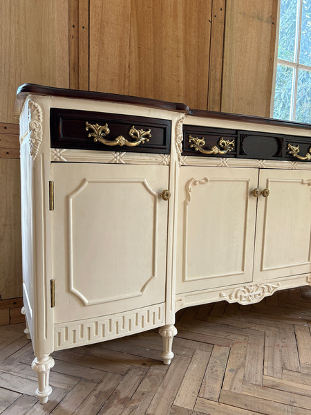Louis XVI splendid commode