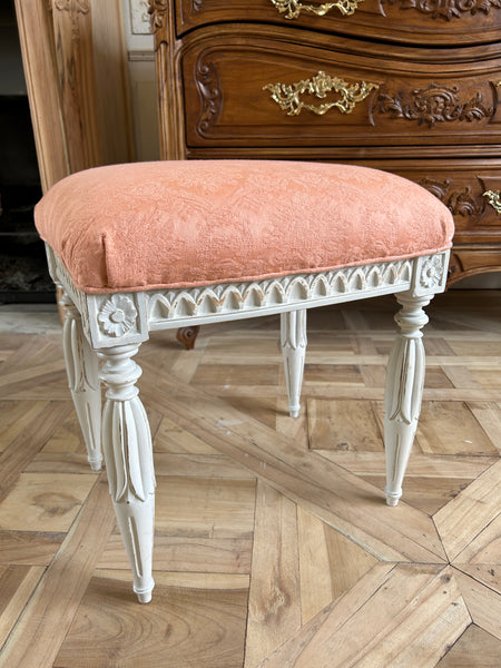 Louis XVI ottoman of Provençal style