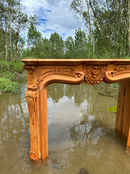 Exclusive Mantle in the style of Louis XV
