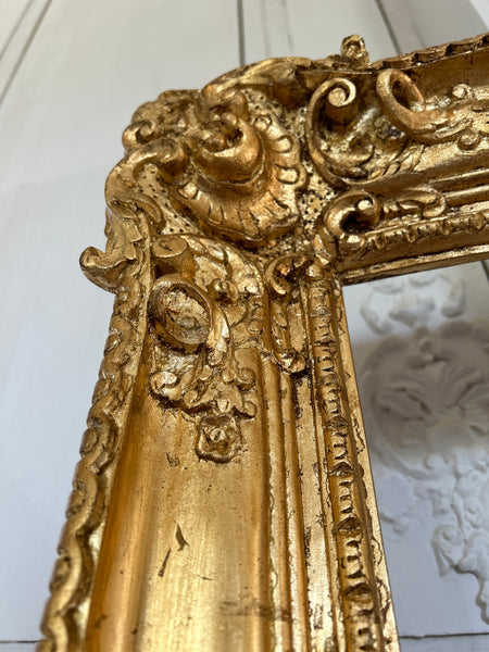 Exceptional Louis XV frame inspired from an old Chateau~
