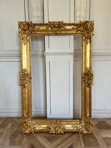 Exceptional Louis XV frame inspired from an old Chateau~
