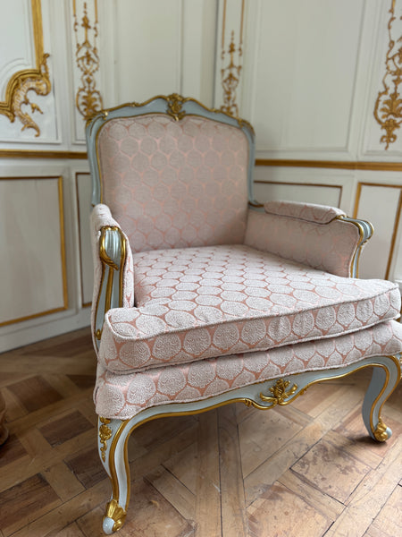 Louis XV Bergère in subtle grey~