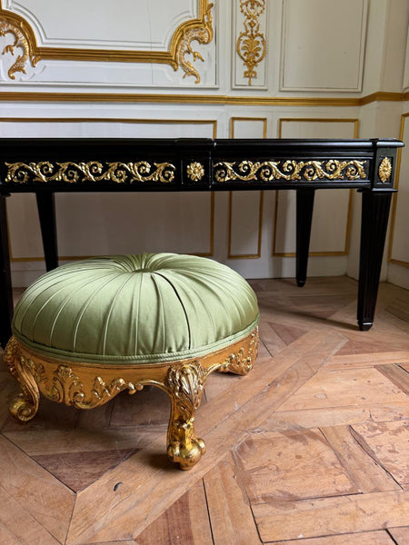 Louis XV dramatic footrests~
