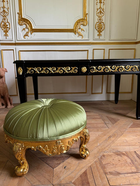 Louis XV dramatic footrests~
