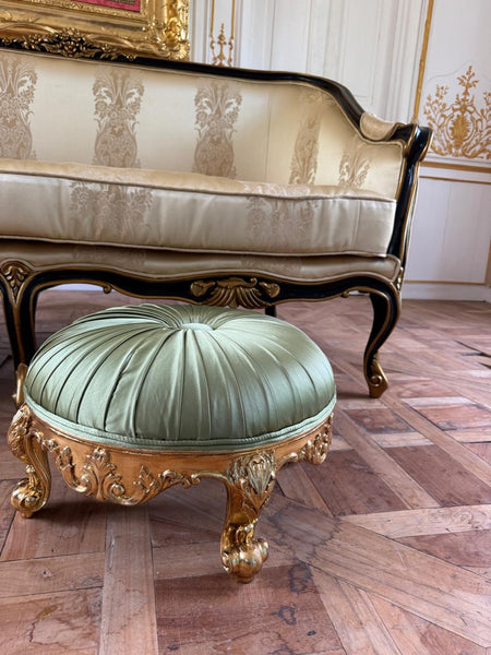 Louis XV dramatic footrests~