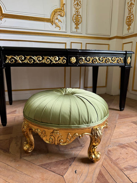 Louis XV dramatic footrests~
