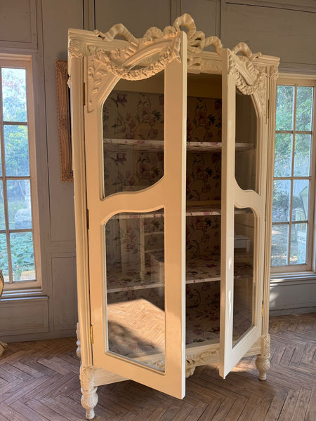 Louis XVI armoire with unfurling ribbon~