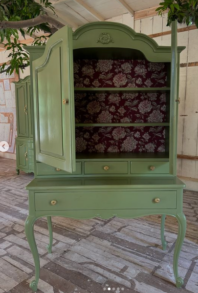 Louis XV sleek Armoire~