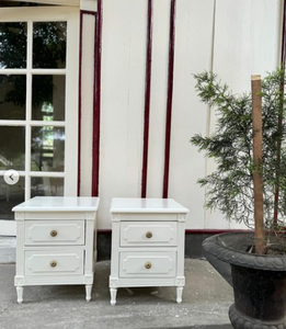 Elegant Louis XVI night stand ~