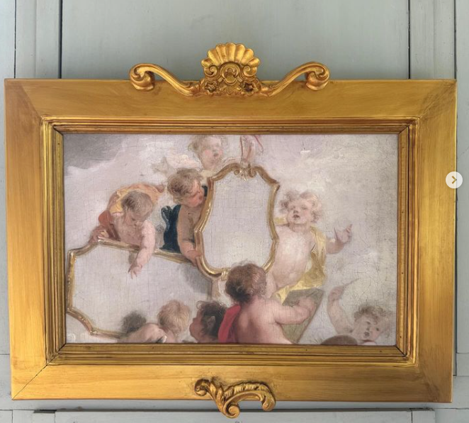 Petite Louis XVI frame with cartouche~