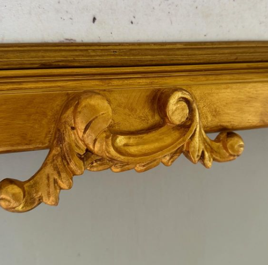 Classic Louis XVI frame with delicate cartouche~