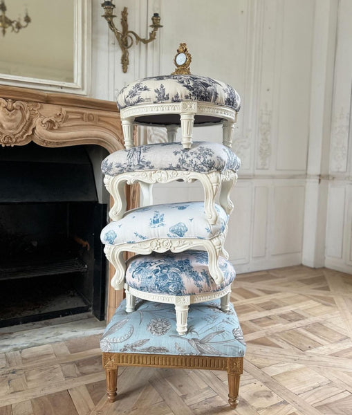 Petite Louis XV footstool~