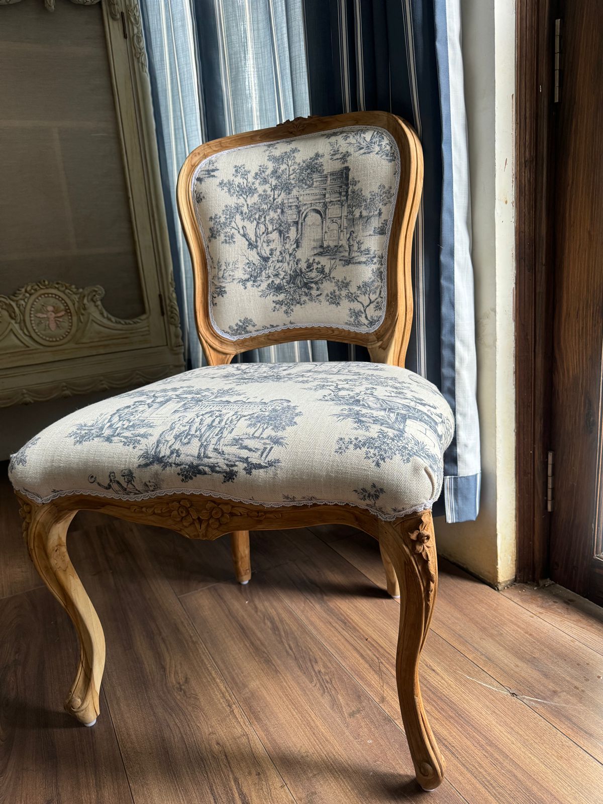 Classic Louis XV dining/ side chair~
