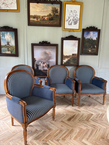 Louis XVI classic Bergère~
