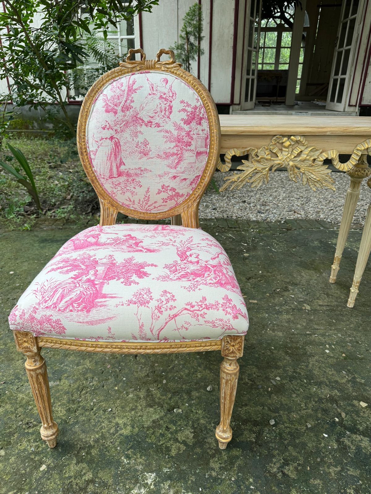 Chair iconised by Louis XVI inspired by our Unfurling~