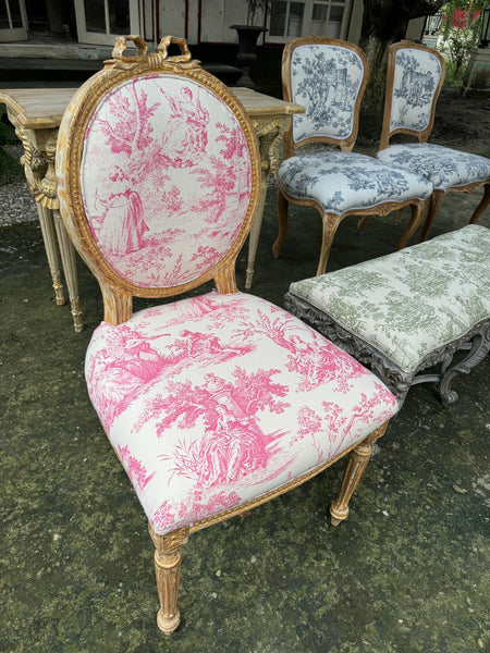 Chair iconised by Louis XVI inspired by our Unfurling~