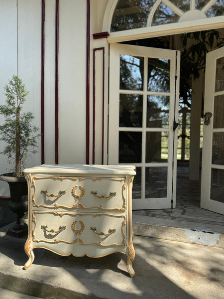 Petite Louis XV commode~