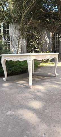 Centre Table with delicate foliage~