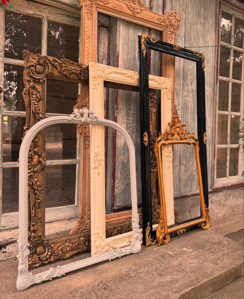 Louis XVI frame in elegant grey~