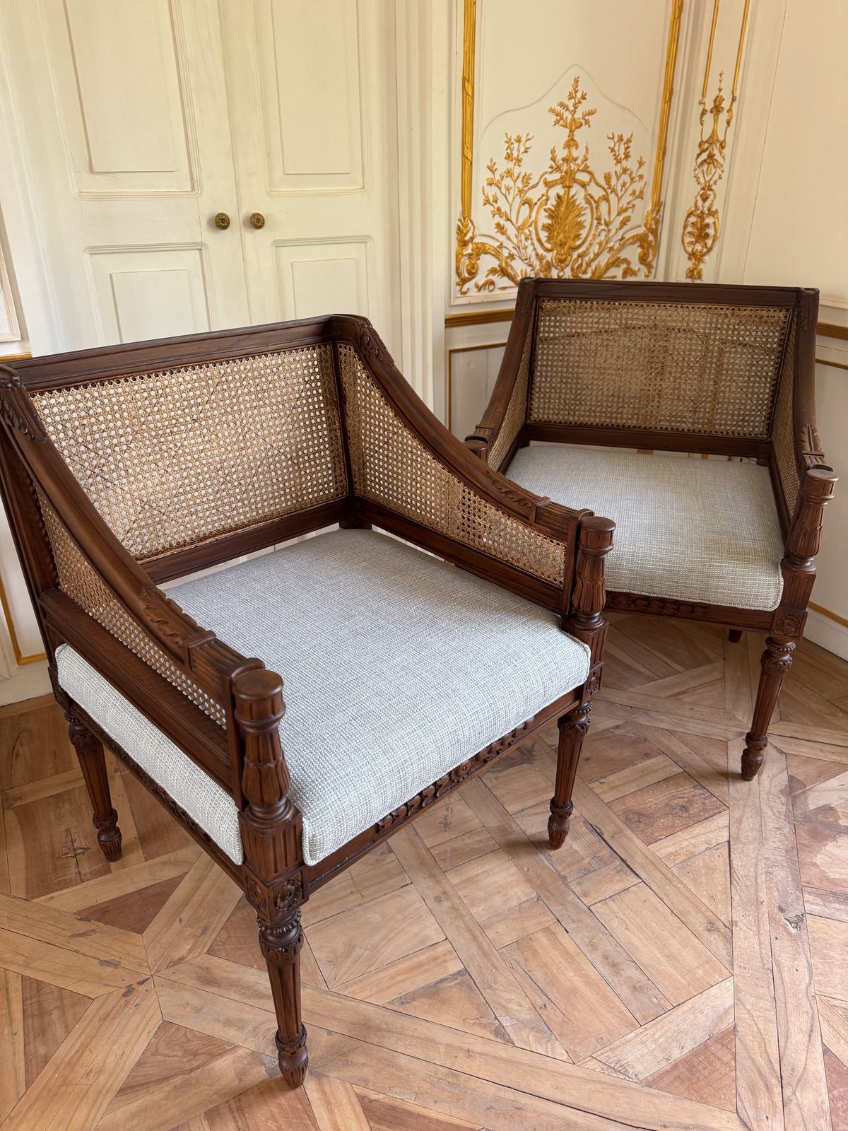 Elegant Louis XVI armchair with wicker back~