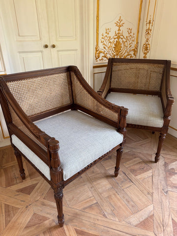 Elegant Louis XVI armchair with wicker back~