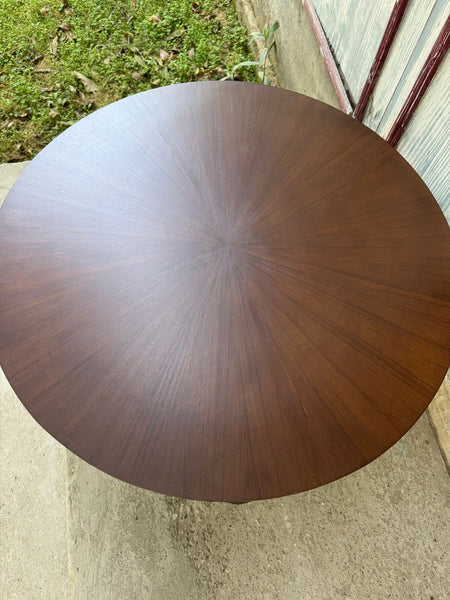 Elegant Round Center Table~