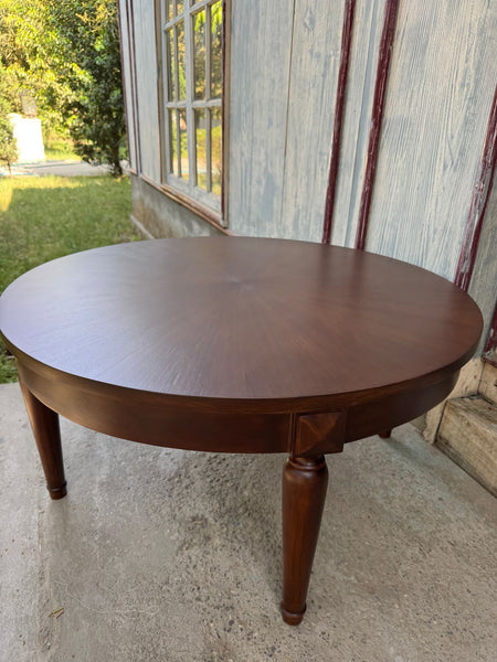 Elegant Round Center Table~