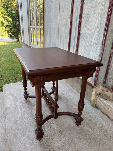 Elegant side table in chestnut~