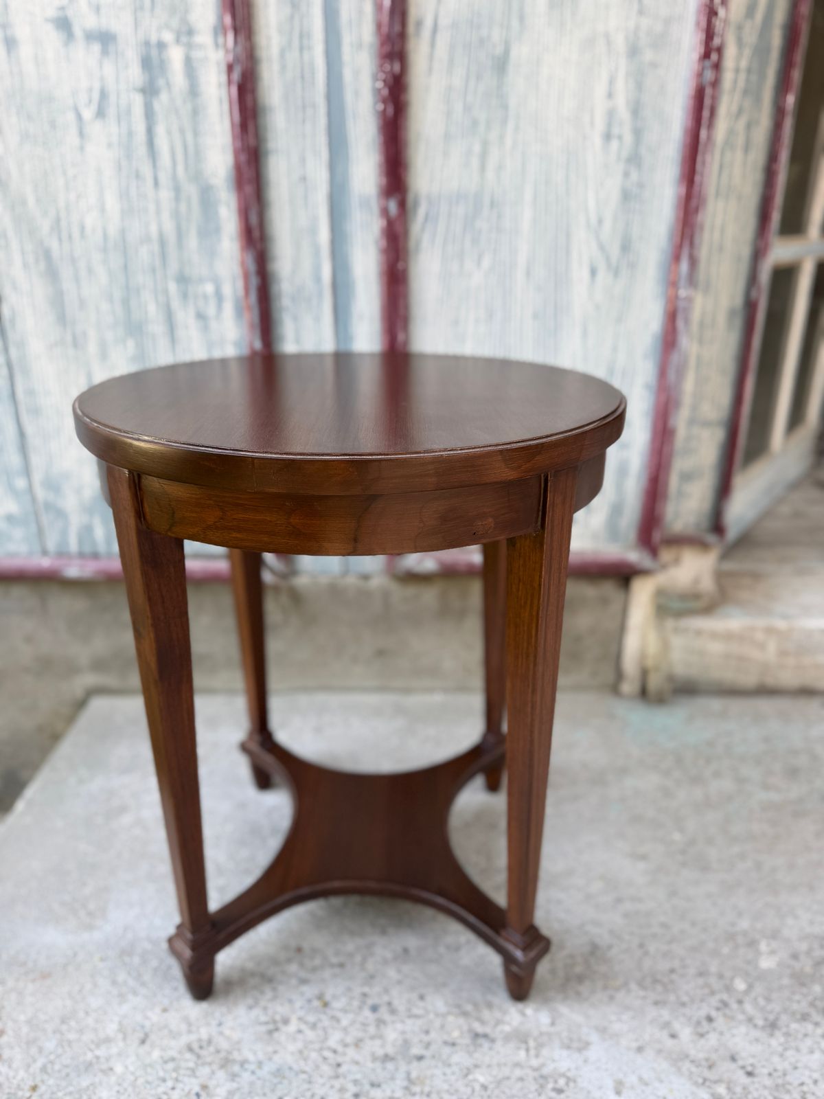 Elegant petite side table~