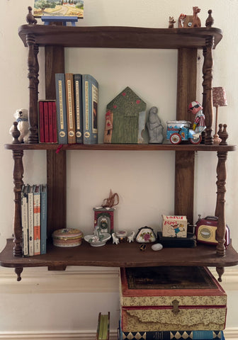 Delicate Wall shelf étagère ~