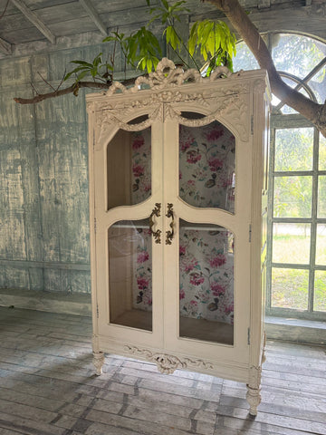 Louis XVI armoire with unfurling ribbon~